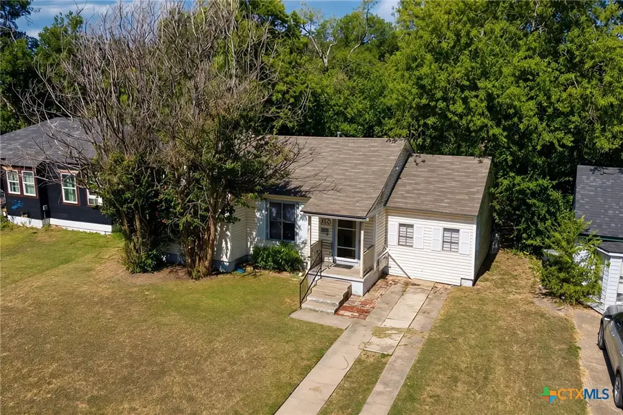 810 N 8th Street, Temple, TX 76501 - #2