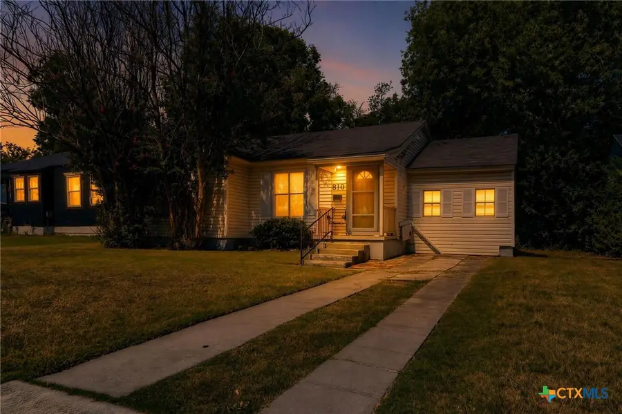 810 N 8th Street, Temple, TX 76501 - #3