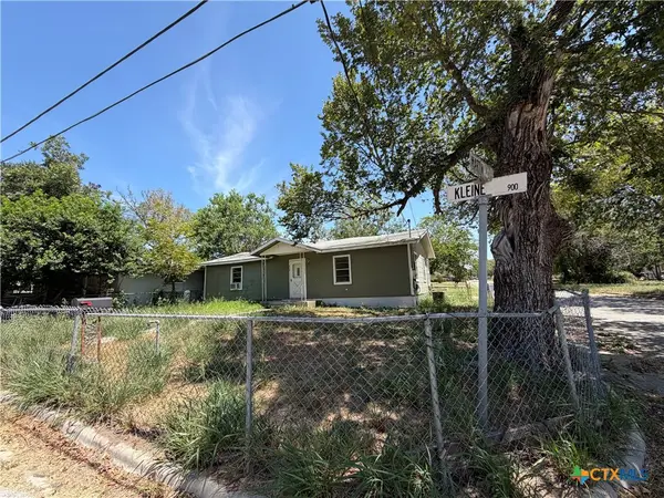 914 Kleine Street, Gonzales, TX 78629