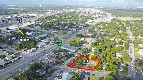 962 S Castell Avenue, New Braunfels, TX 78130