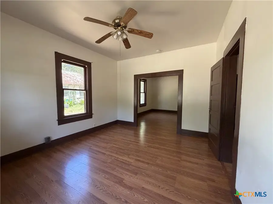 112 Darst Street, Gonzales, TX 78629 - #2