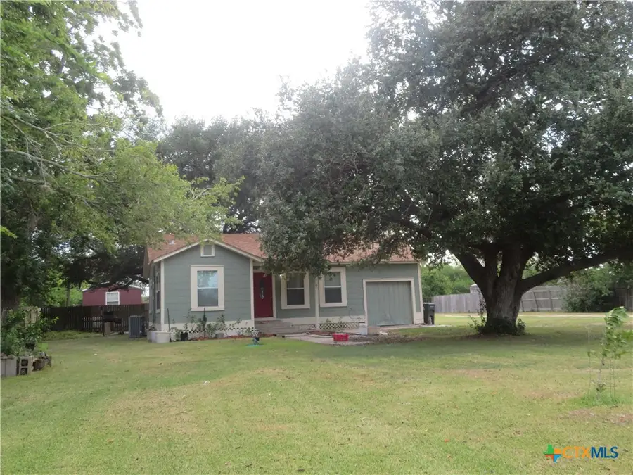 301 & 301A Colorado, Edna, TX 77957 - #3