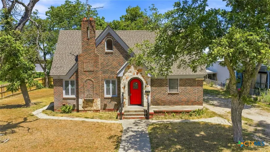 210 S Cedar Street, Seguin, TX 78155 - #3