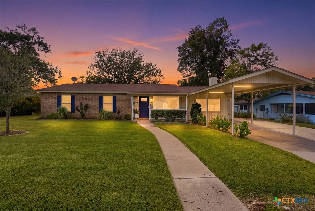 228 S Ponton Street, Gonzales, TX 78629 - #1