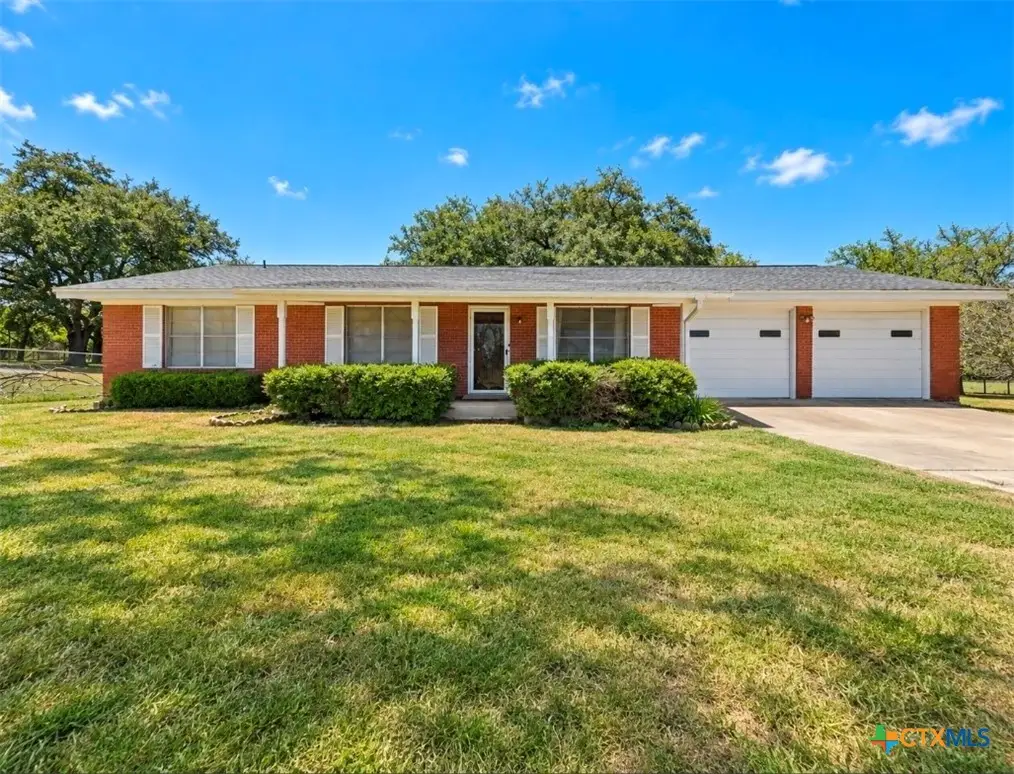 706 N San Patricio Street, Goliad, TX 77963 - #1