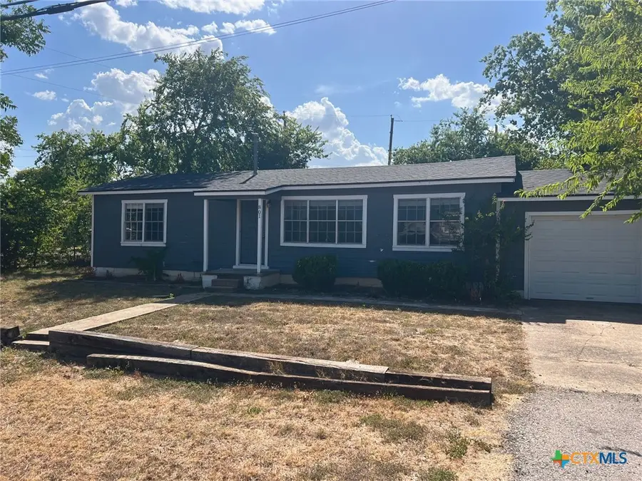 801 N 1st Street, Copperas Cove, TX 76522 - #2