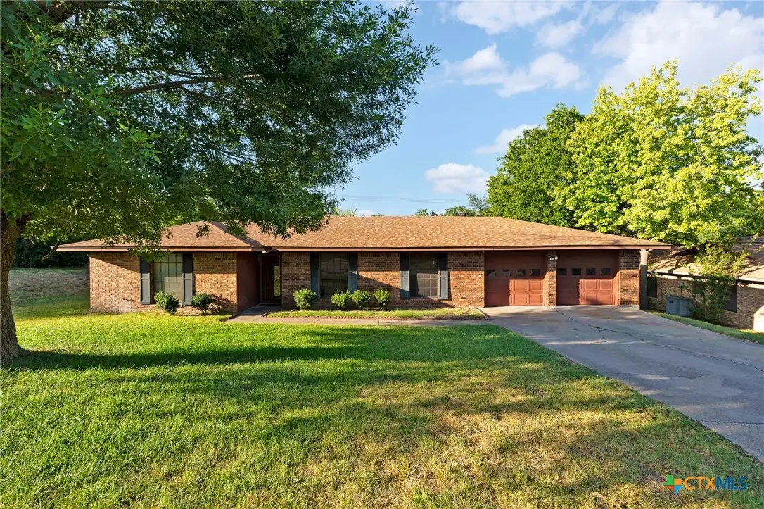 406 E Upshaw Avenue, Temple, TX 76501 - #1