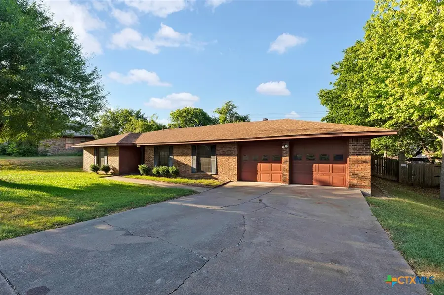 406 E Upshaw Avenue, Temple, TX 76501 - #2