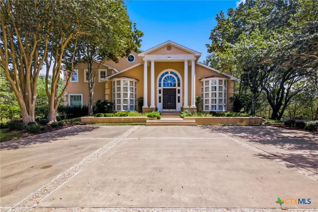 204 Creekridge Drive, Victoria, TX 77904 - #1