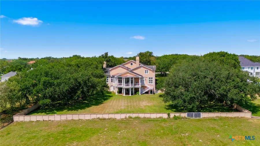 204 Creekridge Drive, Victoria, TX 77904 - #3