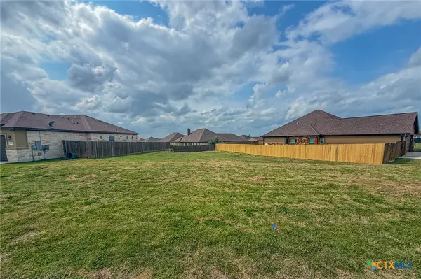 169 Greg Lane, Jarrell, TX 76537