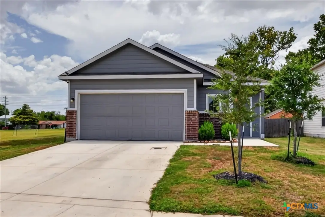 621 Kulpa Cross, Seguin, TX 78155 - #1
