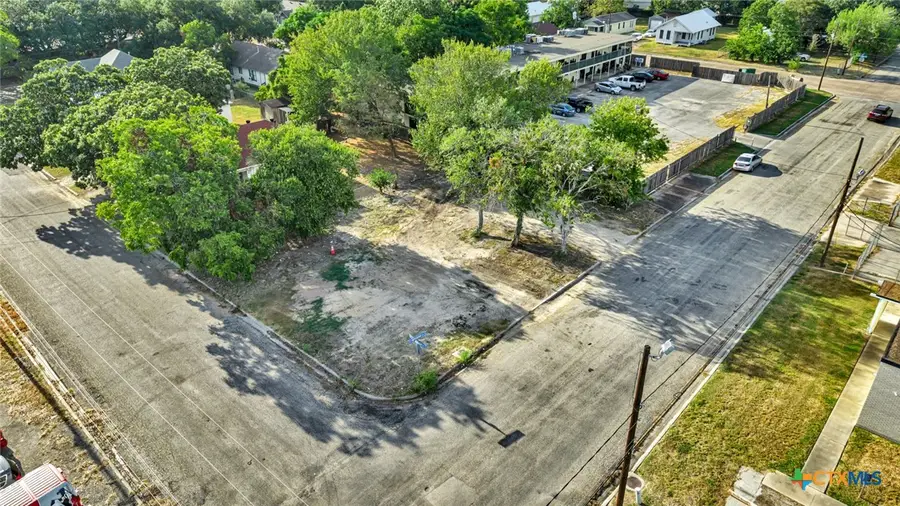 308 E Guadalupe Street, Victoria, TX 77901 - #3