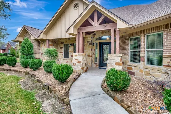 249 Post Oak Bend, Inez, TX 77968