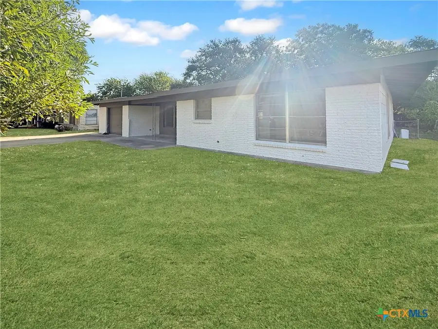 214 Crockett Street, Port Lavaca, TX 77979 - #2