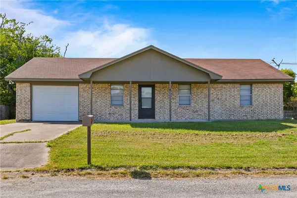 710 Courtney Street, Edna, TX 77957