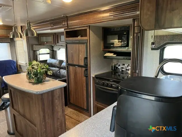 3084 Cr 442, Stockdale, TX 78160 - #3