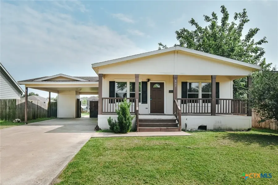 807 E Mesquite Lane, Victoria, TX 77901 - #2
