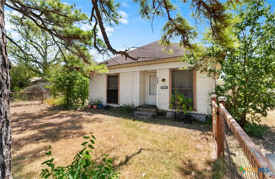 1307 W Mesquite, Little River Academy, TX 76554 - #2