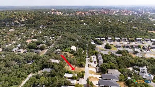 1104 Advance Street, San Marcos, TX 78666