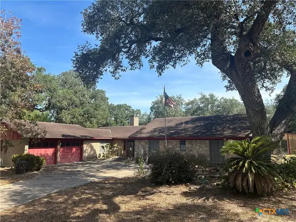 408 Royal Oak Drive, Victoria, TX 77905