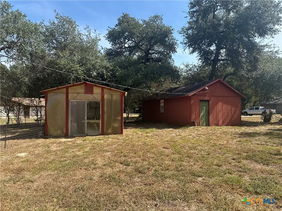 408 Royal Oak Drive, Victoria, TX 77905 - #2