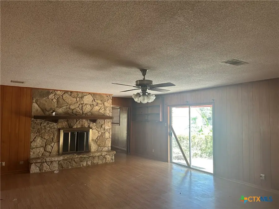 408 Royal Oak Drive, Victoria, TX 77905 - #3