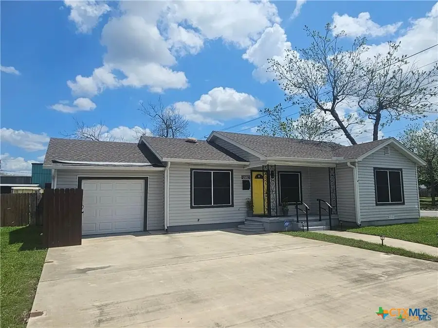 2002 N Wheeler Street, Victoria, TX 77901 - #2