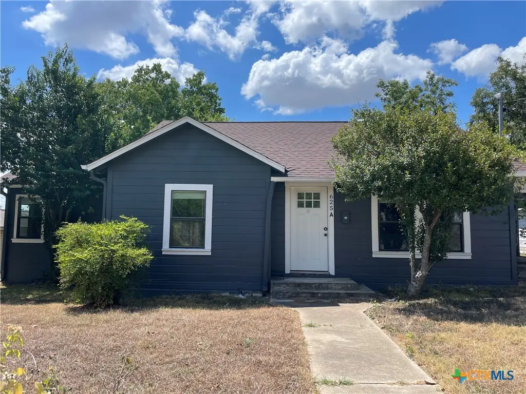625 E 13th Avenue, Belton, TX 76513 - #1
