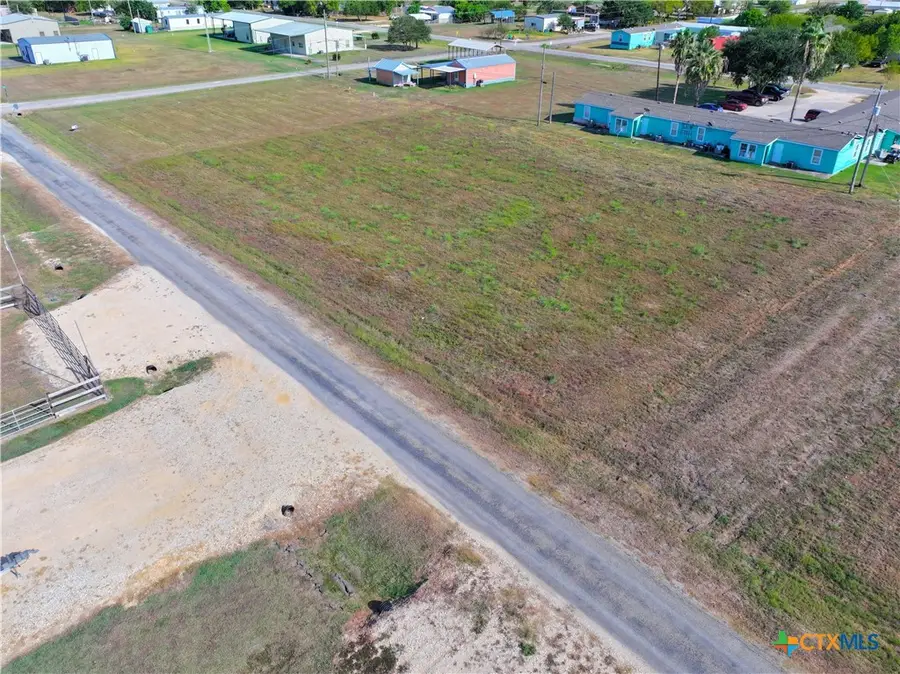 1309 W Bill Tindall Avenue, Seadrift, TX 77983 - #3