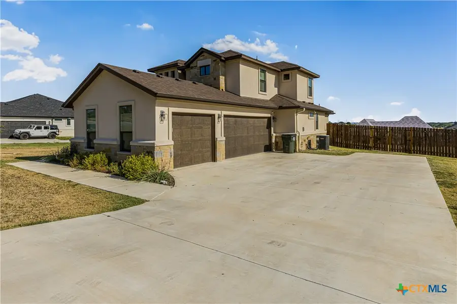 1018 Saddle Bluff Drive, Salado, TX 76571 - #3