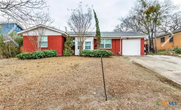 4744 Richards Street, Forest Hill, TX 76119