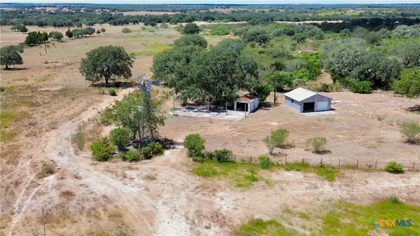 3114 Post Oak Road, Goliad, TX 77963