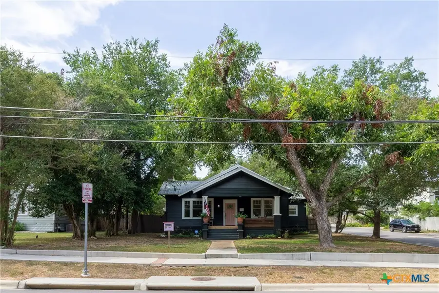 902 W Hopkins Street, San Marcos, TX 78666 - #2
