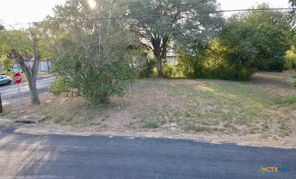 407 S Cameron Street, Victoria, TX 77901