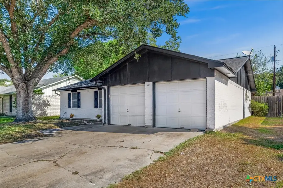 512 Monterrey Drive, Victoria, TX 77904 - #3