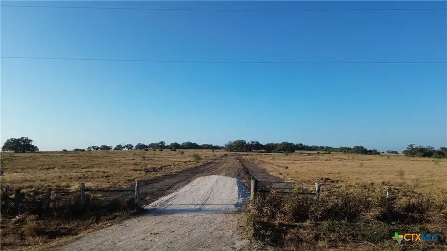 000 Seiler Rd, Goliad, TX 77963 - #2