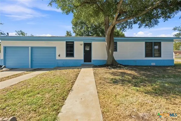 312 S Wilson Avenue, Giddings, TX 78942
