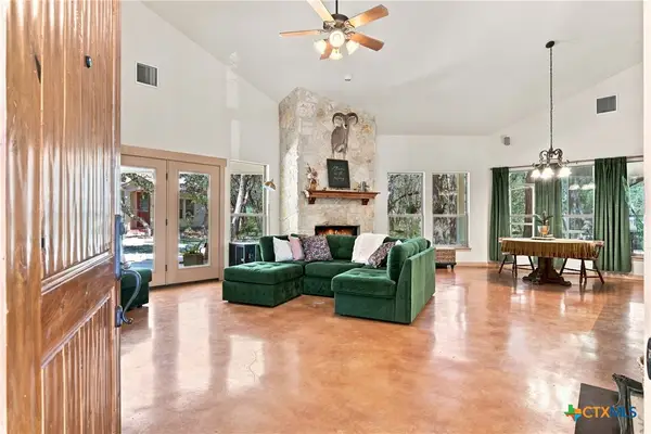 2 Trophy Lane, New Braunfels, TX 78132