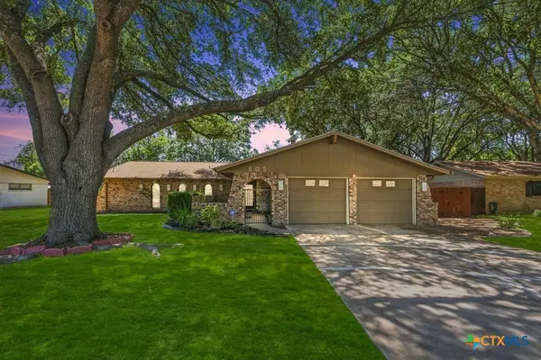 605 Ridgecrest, New Braunfels, TX 78130
