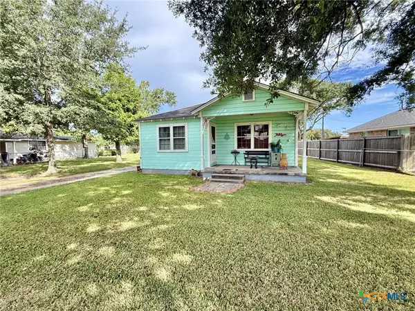 406 E Tres Palacios Avenue, Palacios, TX 77465