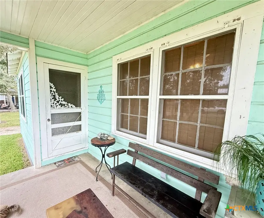 406 E Tres Palacios Avenue, Palacios, TX 77465 - #3