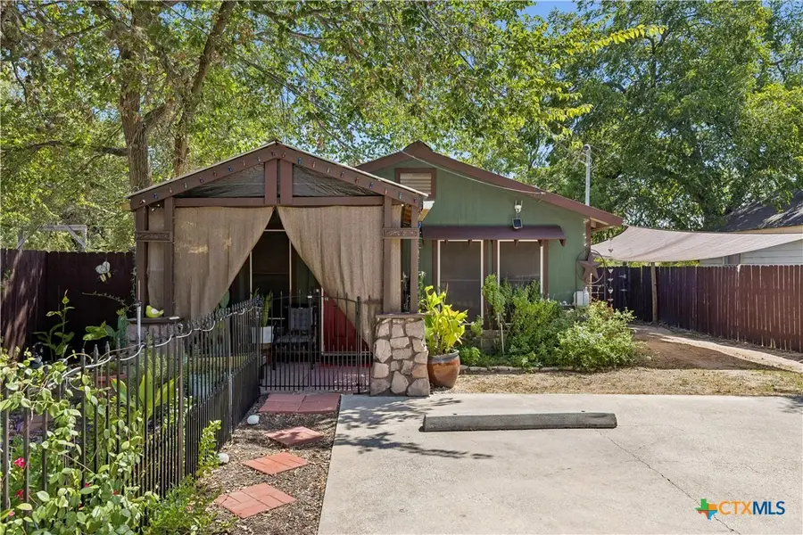 734 Neches Street, Lockhart, TX 78644 - #2