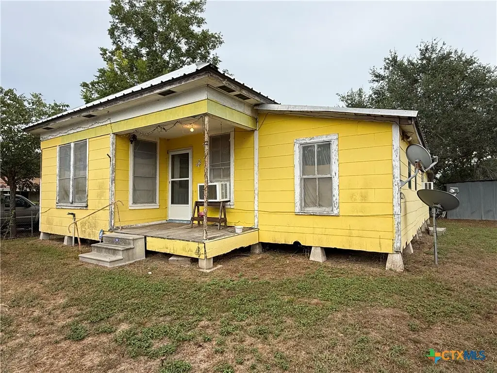 79 Johnson Street, Bloomington, TX 77951 - #1
