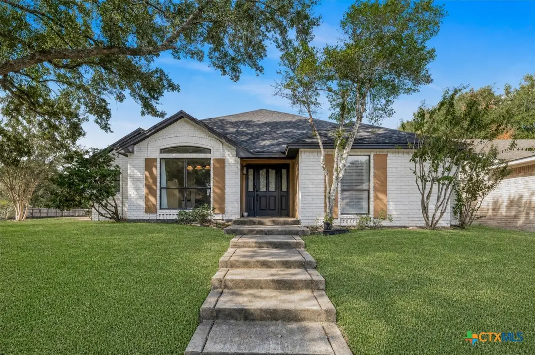 301 Trentwood Circle, Victoria, TX 77901 - #1