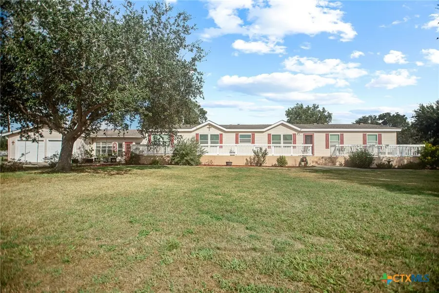 250 E 3rd Street, Bloomington, TX 77951 - #3