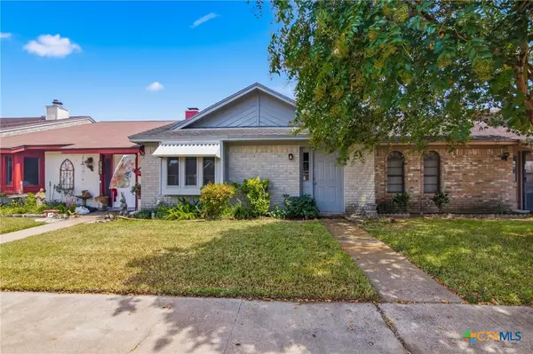 208 Versailles Street, Victoria, TX 77904