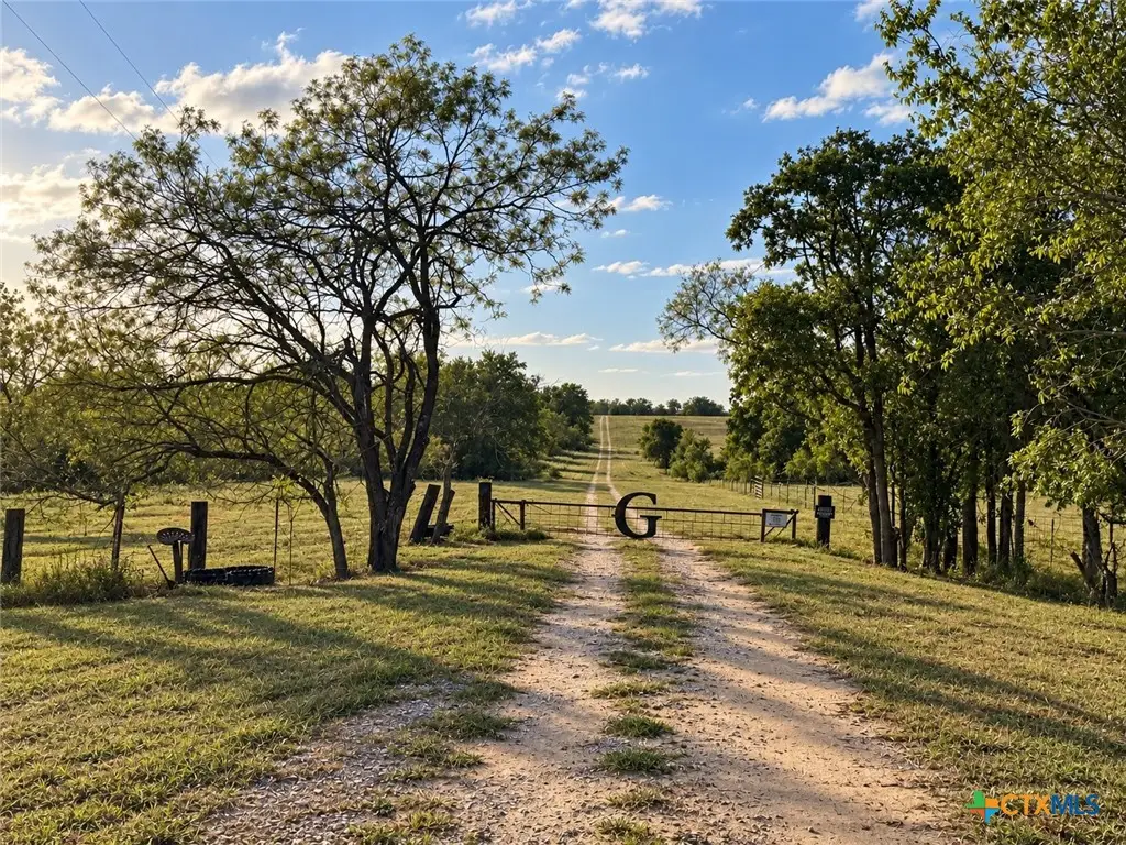 1320 Cr 388, Waelder, TX 78959 - #1