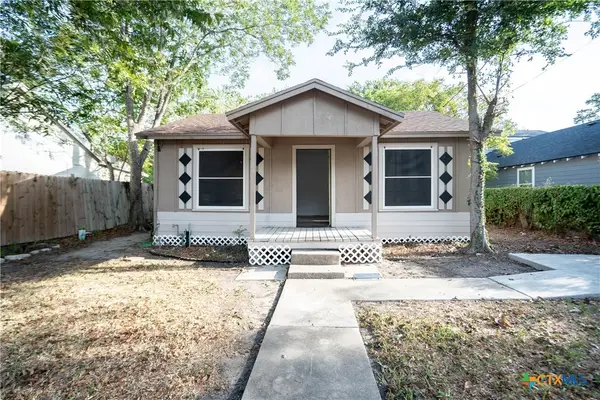 1408 E Power Avenue, Victoria, TX 77901