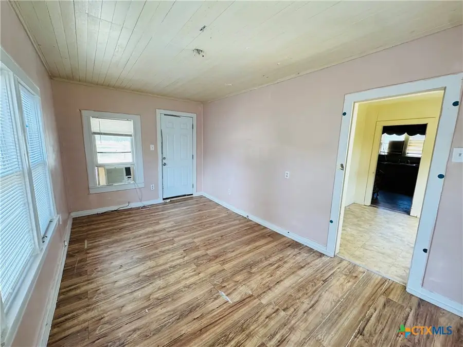 419 Braden Street, Seguin, TX 78155 - #2